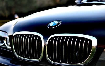 What Car to Rent in Dubai?